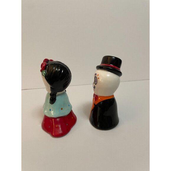Dia de Las Muertos Salt & Pepper Shakers Set - Picture 5 of 7